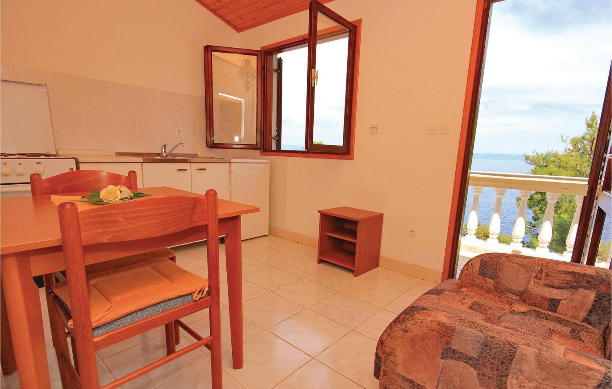 Gorgeous Apartment In Prigradica With Kitchen Exteriör bild
